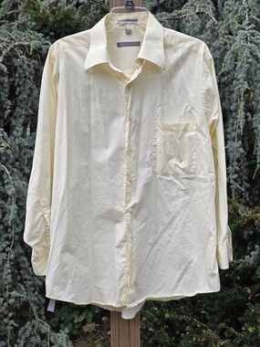 Geoffrey Beene Pale Yellow Men's Long-Sleeve Dress Shirt